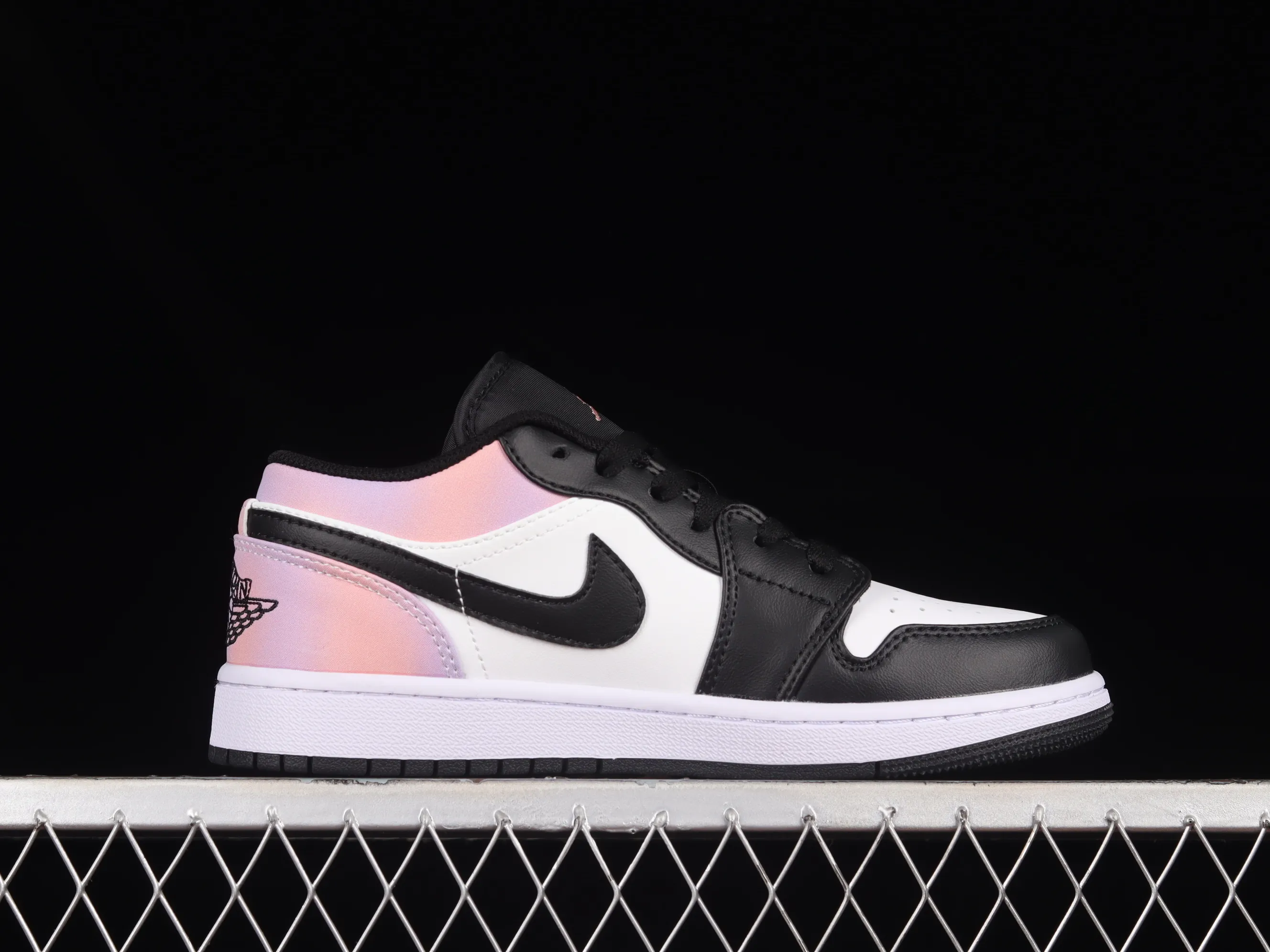 All categories Air Jordan Jordan series basketball shoes Air Jordan 1 Low Z version Air Jordan 1 Low AJ1 Joe 1 black and white laser cultural and leisure sports sneakers DQ2516-108